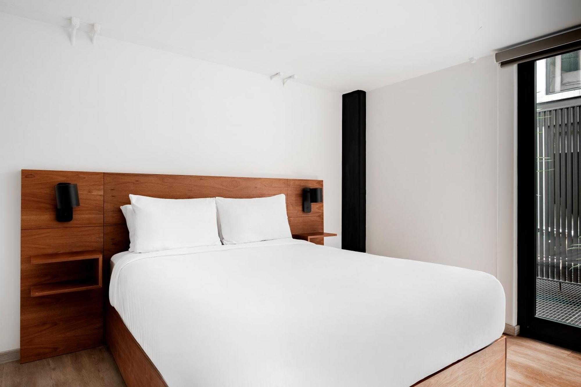 Urban Reforma Mexico City By Lumina Room photo