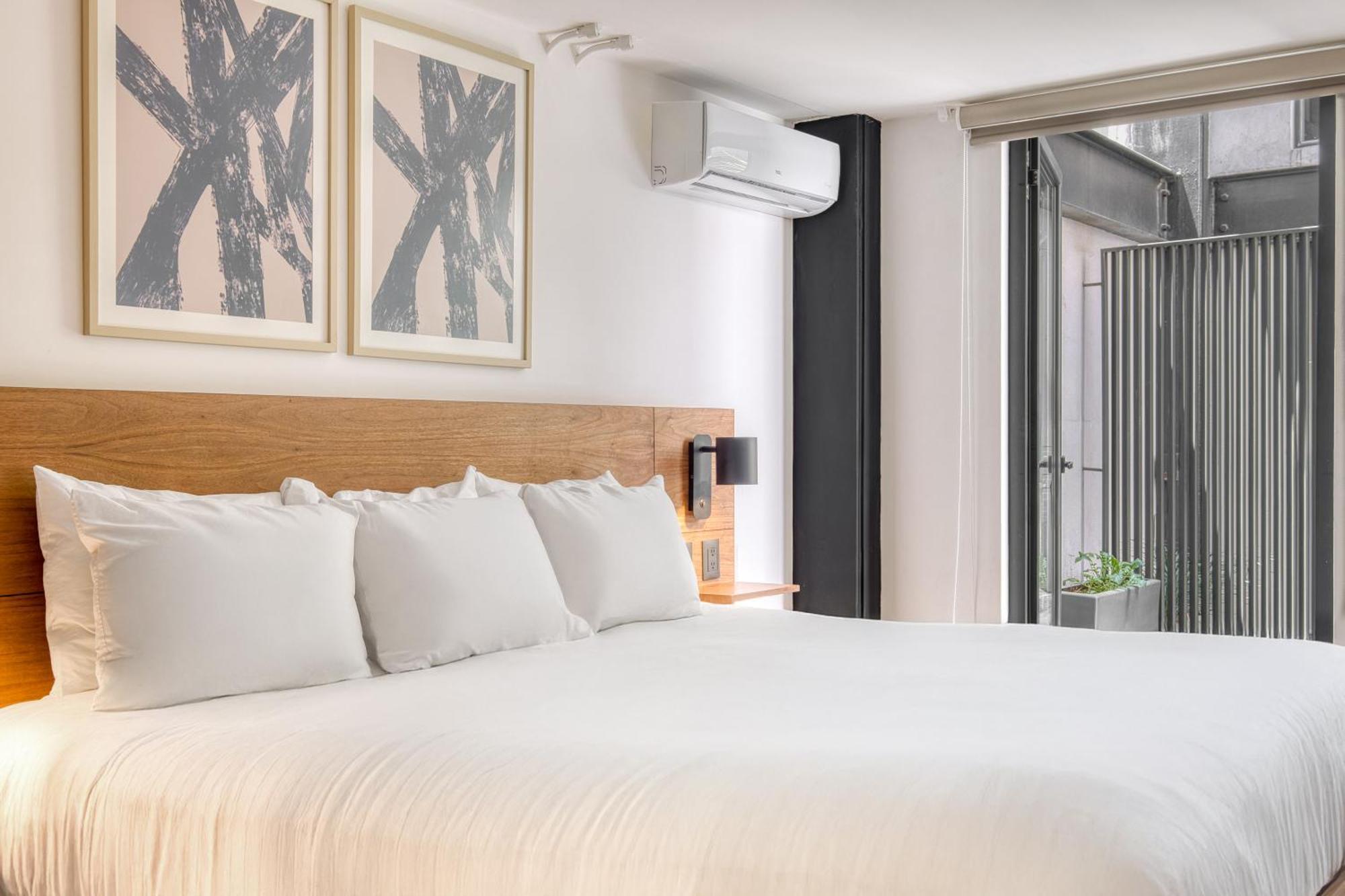 Urban Reforma Mexico City By Lumina Room photo